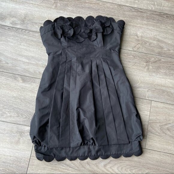 BCBGMaxAzria  TAFFETA SCALLOPED BABYDOLL MINI DRESS - Picture 4 of 16